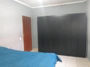 SOBRADO RESIDENCIAL DIVIDIDO EM DUAS CASAS COM 5...