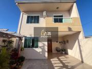 Sobrado Semimobiliado à Venda no bairro Cajuru em...