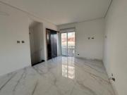 Sobrado Triplex à venda na Guilhermina