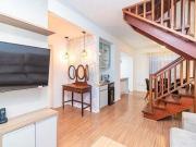 Sobrado Triplex com 3 suítes e 2 vagas Campo Com