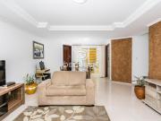 Sobrado triplex com ático
