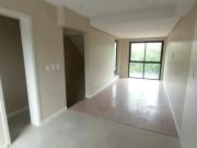 Sobrado triplex dois dormitÃ³rios bairro Vinhedos