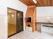 Sobrado triplex em condomínio à venda no Novo Mund