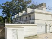 Sobrado triplex em condomínio fechado na Massaguaçú...