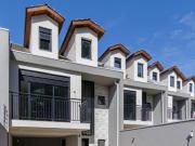 SOBRADO TRIPLEX NO CAMPO COMPRIDO