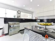 Sobrado á Venda, 3 suítes, 243m², R$ 1.900.000,00, Nova...