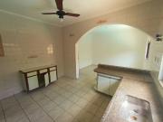 Sobrado Ã venda no IndaiÃ¡, Caraguatatuba, SP piscina, 3...