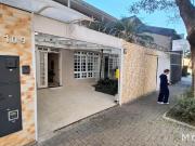 SOBRADO/CASA À VENDA / ÁGUA VERDE 4 QUARTOS, 7 VAGA...