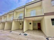 Sobrados em condomínio fechado com 2 dormitórios