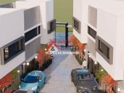 Sobrados Novos em Condomínio Fechado à venda, Próx....