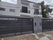 Sobrados Novos sendo 3 Quartos, 2 Vagas no Jd. das...