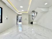 Sobrados TRIPLEX c/ TERRAÇO