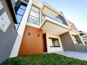 Sobradro Triplex Pinheirinho