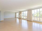 Sobre apartamento com 289 m² à venda ou para alugar em...