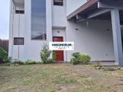 Sobre casa com 254 m² para alugar ou à venda em São José...