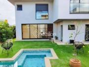 Sobre casa com 325 m² para alugar ou à venda em Itu SP