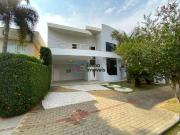 Sobre casa com 382 m² para alugar ou à venda em Americana SP