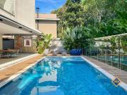 Sobre casa com 384 m² em Bertioga SP