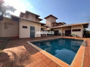 Sobre casa com 448 m² para alugar ou à venda em Bauru SP