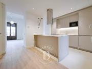 Sobreático luminoso con terraza y privacidad en el...