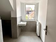 Sofort frei: renovierte 3 Zimmer Dachgeschosswohnung mit...