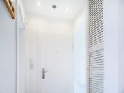 Sofort verfügbar: Möblierte Dachwohnung mit EBK, Bad mit... Sofort verfügbar: Möblierte Dachwohnung mit EBK, Bad mit...