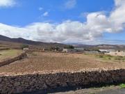 Solar urbano en venta. TINDAYA