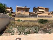 Solar urbano haciendo esquina en Benejí Berja