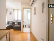 Soleado apartamento de 1 dormitorio con balcón y aire...