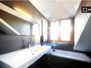 Soleado apartamento de 2 dormitorios cerca del Teatro...