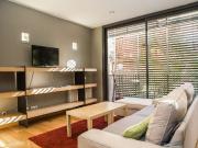 Soleado piso de 2 habitaciones en alquiler en Gracia...