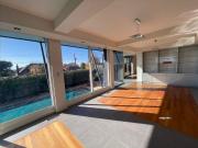 Solid family house with uninterrupted northerly view in KEW