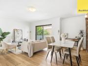 SOLID FULL BRICK IN A SMALL BLOCK OF 5