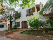 Sólida Casa de 6 Amb en Exc Sector Residencial de La...