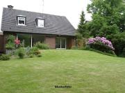 Solides Einfamilienhaus Bj. ab 1969 mit Keller und Garage