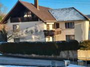 Solides Einfamilienhaus mit großem Grundstück von privat