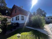 Solides Haus mit Garten und Pool
