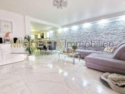 Solides Reihenhaus mit Garten und Garage