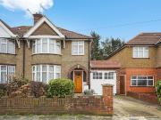 Somerset Waye, Heston, TW5 Somerset Waye, Heston, TW5