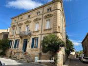 Somptueuse Maison de Maître avec piscine et jardin dans...