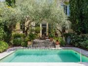 SOMPTUEUX HOTEL PARTICULIER PISCINE GARAGE HYPER CENTRE