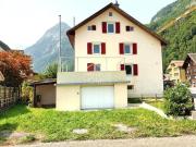 Sonne, Ruhe und Bergsicht in Linthal Glarus Süd