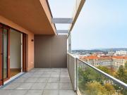 Sonnenterrasse trifft Raumkomfort – Wohnen im Grünen mit...