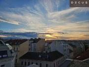 SONNENUNTERGANG UND URLAUBSGEFÜHL MITTEN IN DER STADT