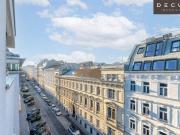 SONNENUNTERGANG UND URLAUBSGEFÜHL MITTEN IN DER STADT