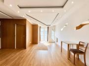 SONNIGE 2 Zimmer teilsaniert ca. 37m² WFL 4. Liftstock... SONNIGE 2 Zimmer teilsaniert ca. 37m² WFL 4. Liftstock...