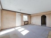 Sonnige 2 Zimmer Wohnung mit Loggia & Stadtblick ideal...