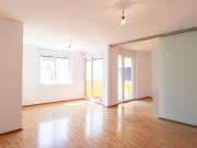 Sonnige 2 Zimmerwohnung mit Balkon!