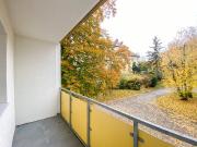 Helle 3,5 Zimmer Wohnung mit Balkon