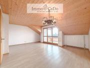 Sonnige 3,5 Zimmer Dachgeschosswohnung mit Garage in...